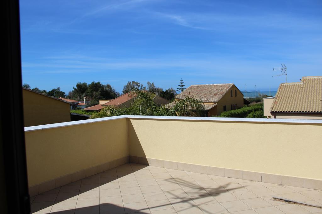 Casa Vacanze Roccella Beach Campofelice Di Roccella Ngoại thất bức ảnh