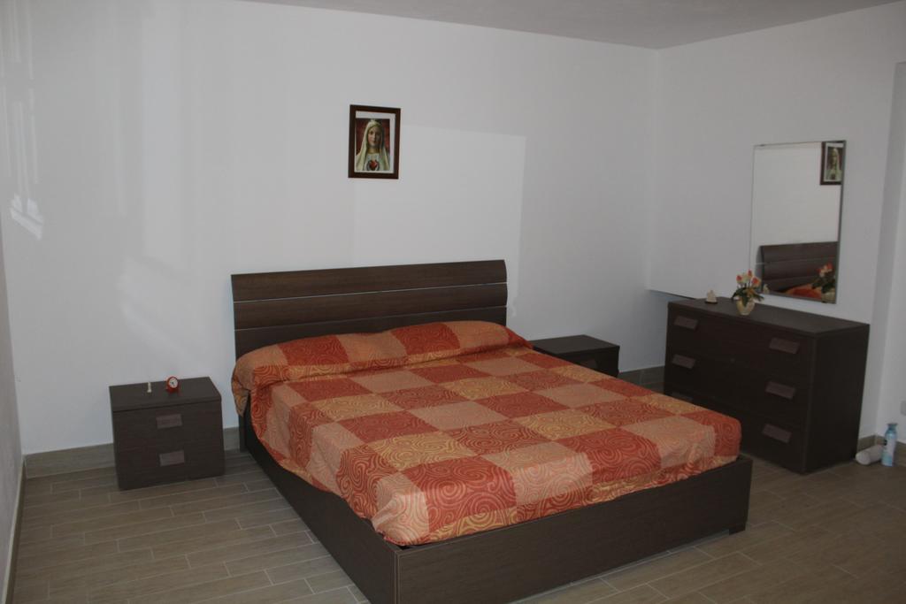 Casa Vacanze Roccella Beach Campofelice Di Roccella Ngoại thất bức ảnh